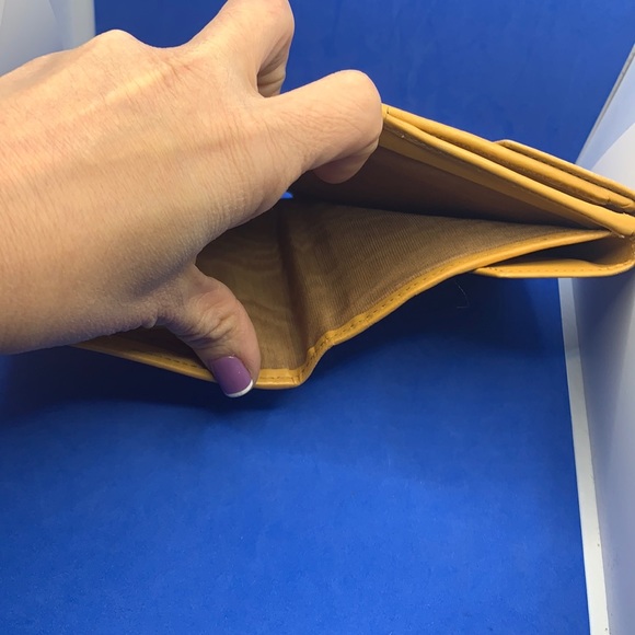 Céline
Macadam Compact In Mustard/Brown Coated Canvas Wallet - Picture 6 of 12